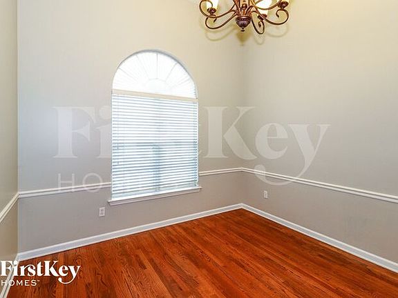 5th image of 4639 Meadow Cliff Dr