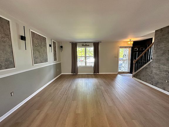 5th image of 1035 Whitford Dr