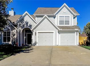 711 River Dr, Edwardsville, KS 66111