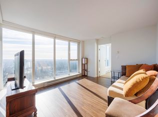 13325 102a Ave #3708, Surrey, BC V3T 0J5