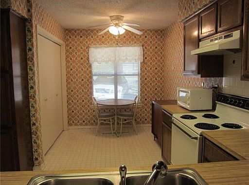 5th image of 3 Spurlock Ln