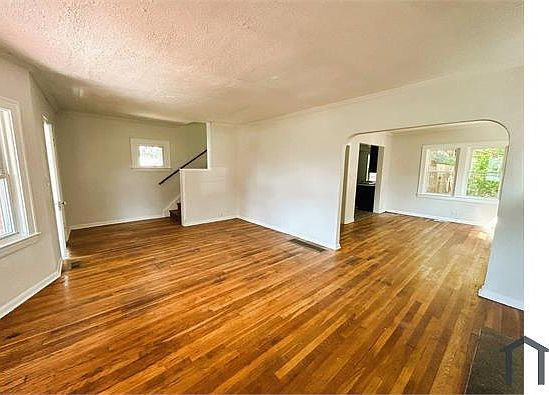 4th image of 13629 Cranwood Park Blvd