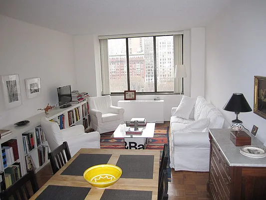 Rented by Newell and Assoc. | media 18