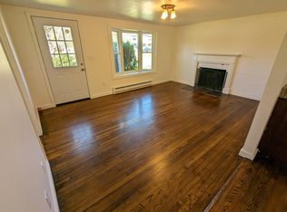 28 Harding St, Middleboro, MA 02346