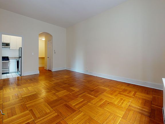 3rd image of 141 E 56th St #Penthouse G