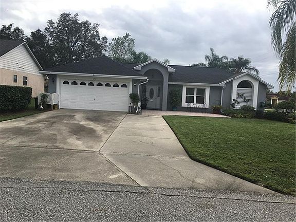 3rd image of 402 Anise Ln