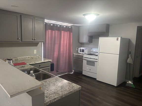 3rd image of 174 Clover Pl