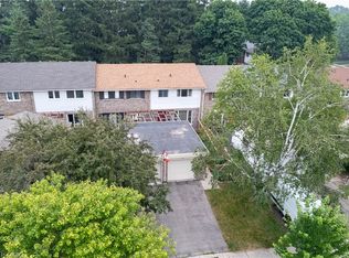 18 Ralgreen Cres, Kitchener, ON N2M 1T9