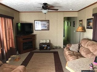 1670 River View Rd #1, Lansing, IA 52151