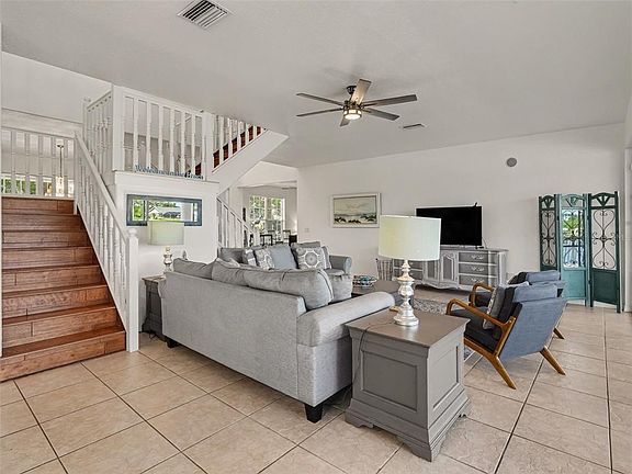 3rd image of 2674 LAKE VIEW BOULEVARD