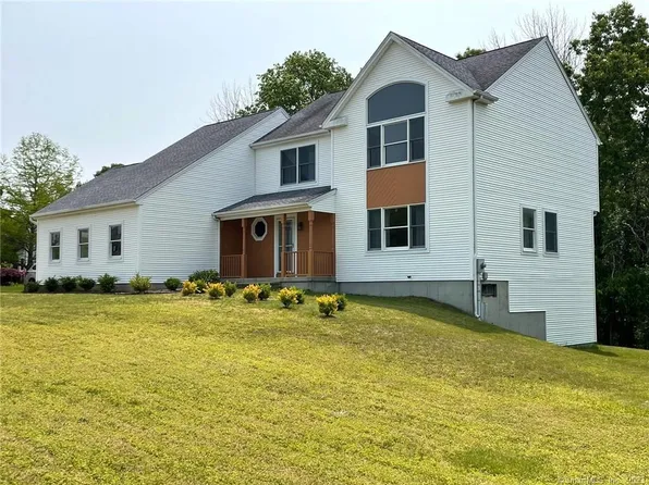 51 Emerald Glen Lane, Salem, CT 06420