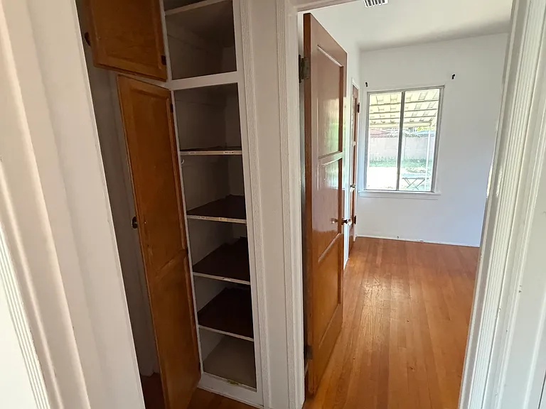 6447 Bellaire Ave — Photo 7