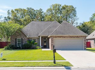 1335 Rue Riviere Dr, Port Allen, LA 70767