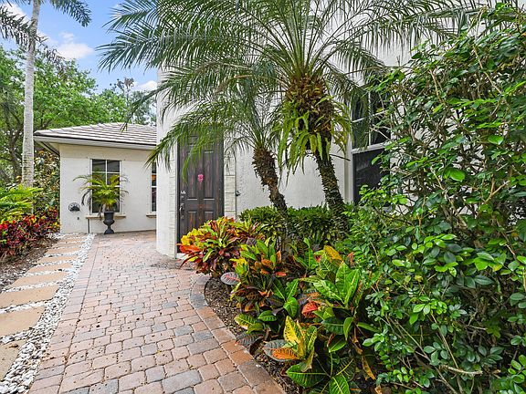 4th image of 732 Bocce Ct