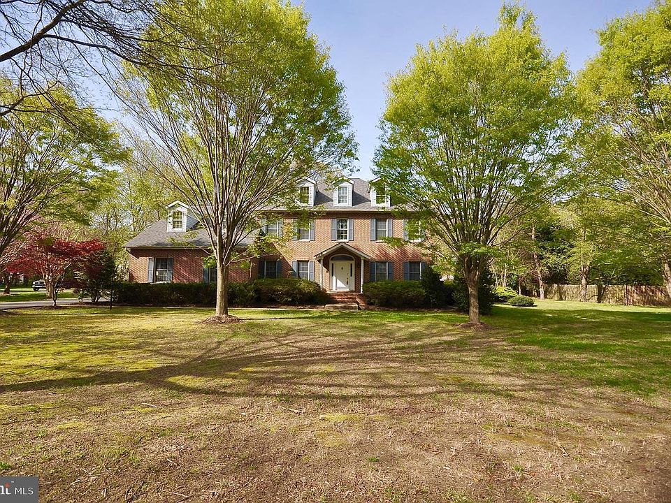 1st image of 106 Tarks Ln