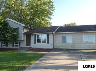 105 W Locust St, San Jose, IL 62682