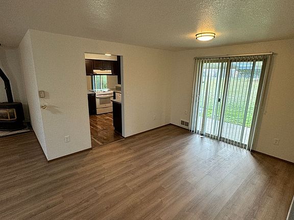 4th image of 9323 Pinedrop Dr SE