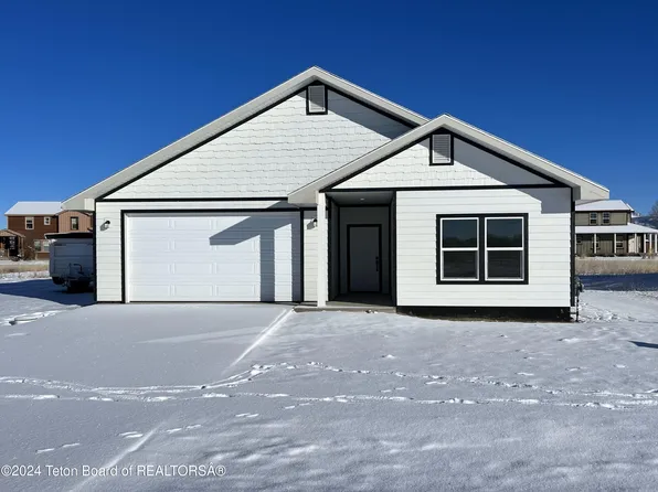 907 River Bend St, Pinedale, WY 82941