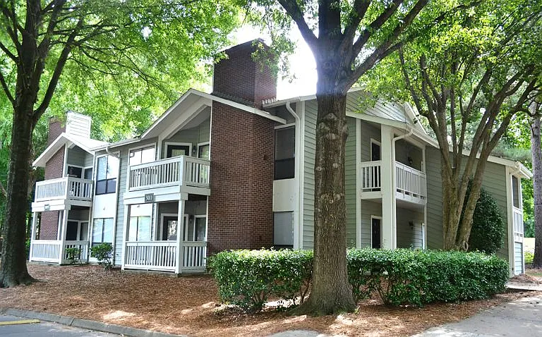 Woodland Park Apartment Homes — Photo 9