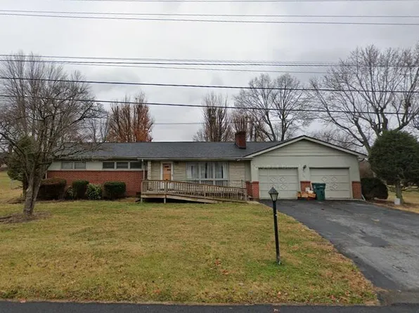 329 McArthur Cir, Bristol, VA 24201