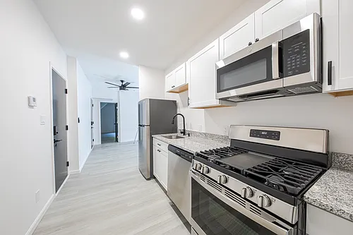 2620 May St Photo 1