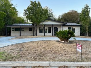 1153 Garraty Rd, Terrell Hills, TX 78209