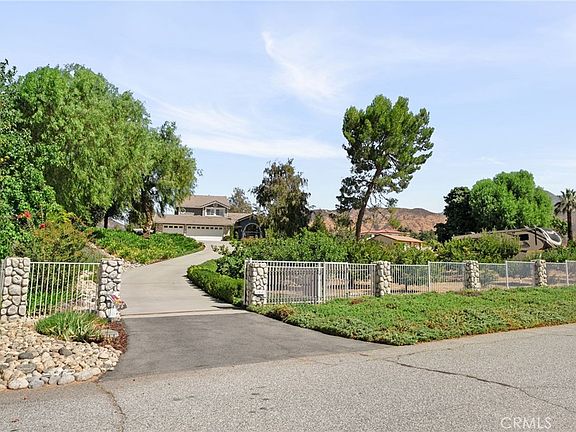 4th image of 10684 Lakeview Rd