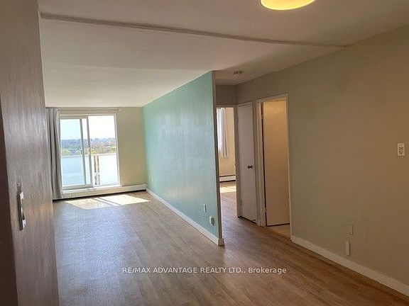 3rd image of 563 Mornington Ave #1103