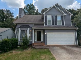 90 Paris Dr, Lawrenceville, GA 30043