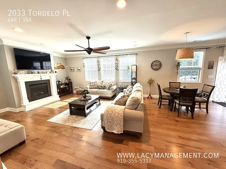 2033 Tordelo Pl — Photo 6