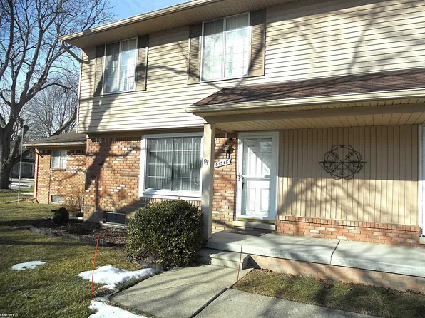 51348 Johns Dr, Chesterfield, MI 48047