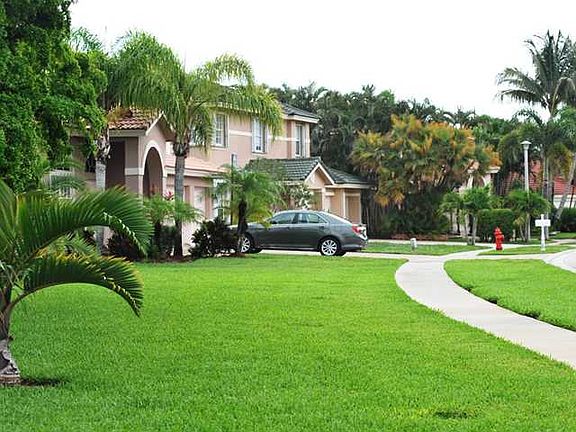 Home For Sale In Lakefield