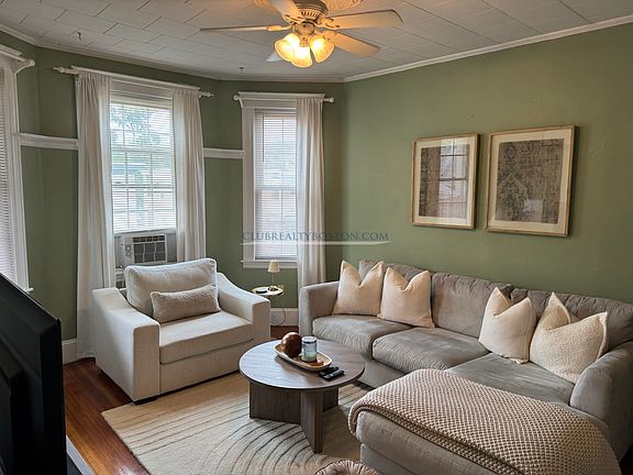 5th image of 37 Fairbanks St #3