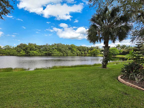 3rd image of 2204 Winding Creek Ln