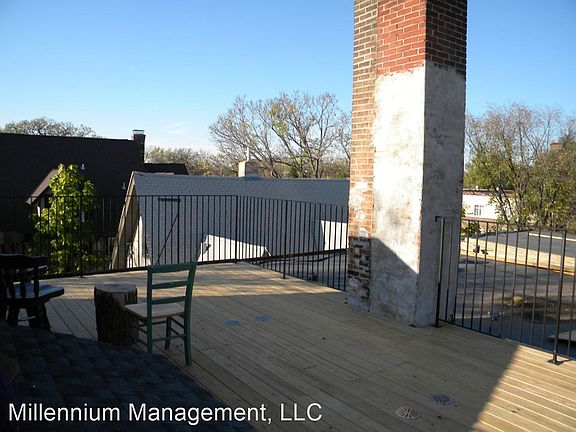 2nd image of 718 4th St SE #10464609