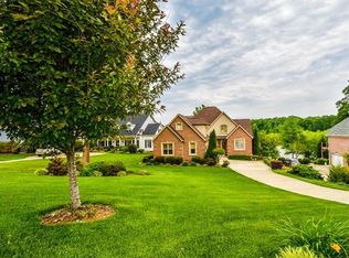 127 E Maranta Rd, Mooresville, NC 28117