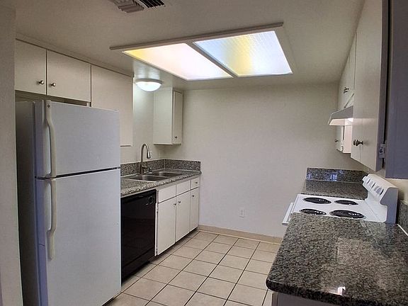 3rd image of 5218 E Lowe Ave APT 101