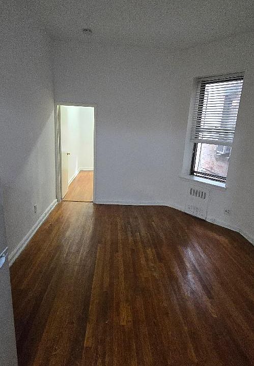 1st image of 320 E 85th St APT 1G