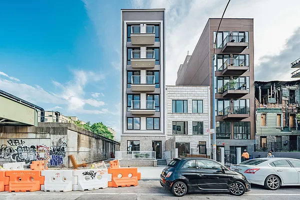 Rented by Nooklyn NYC LLC | media 48