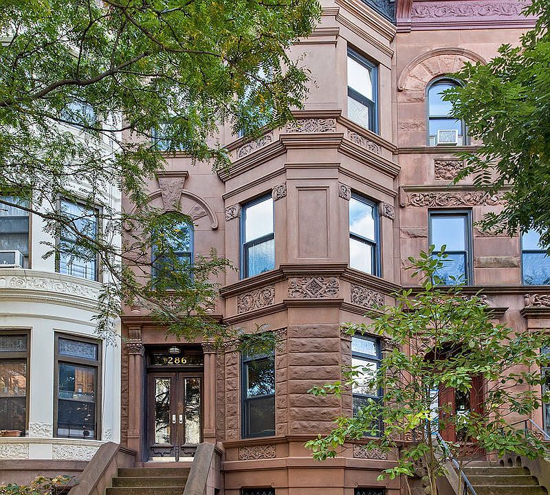 1st image of 286 Park Pl