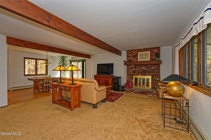 5th image of 168 Acorn Drive