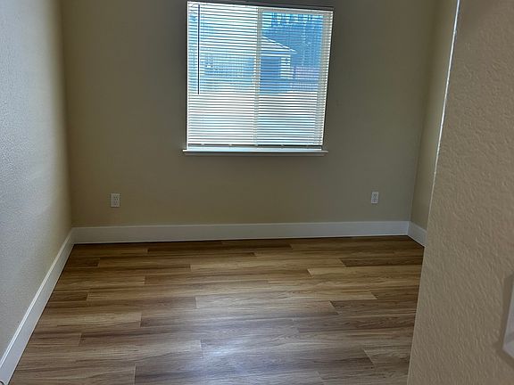 3rd image of 2071 Brennan Ln