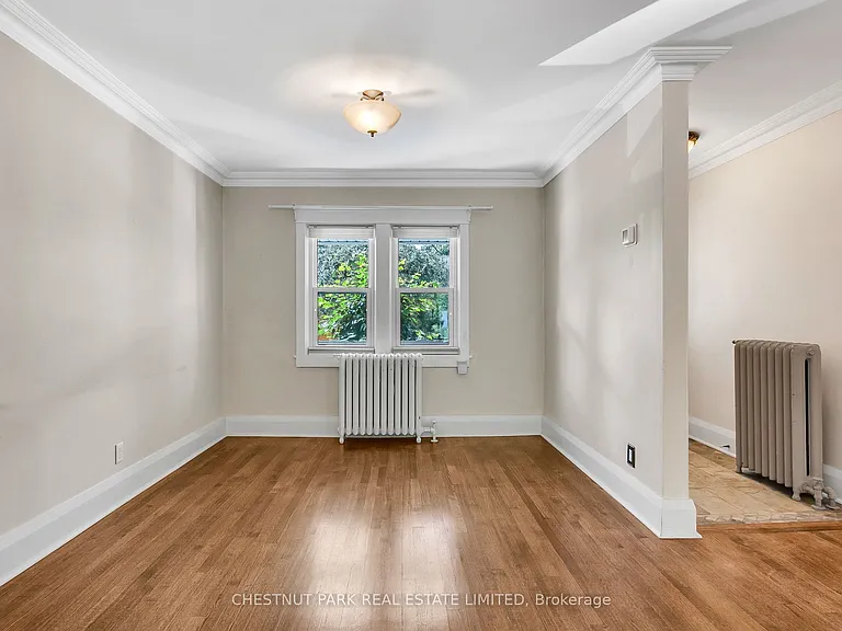 484 Merton St — Photo 7