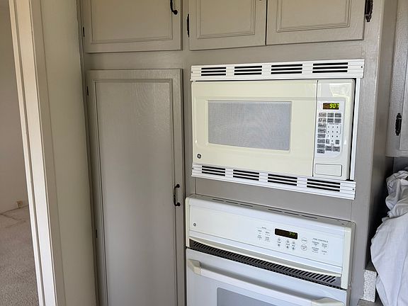 4th image of 6106 College Ave