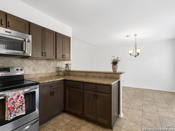 5th image of 13731 Castle Grove Dr.