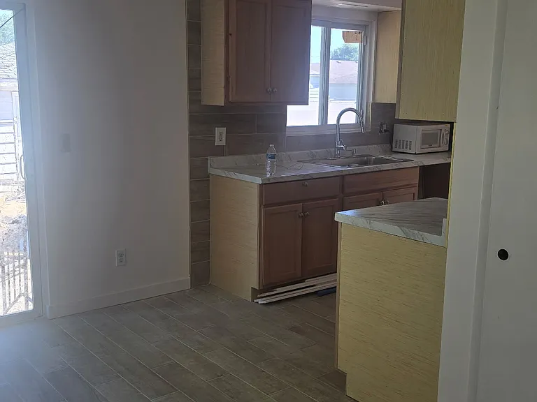 2701 Marshall Ave — Photo 4