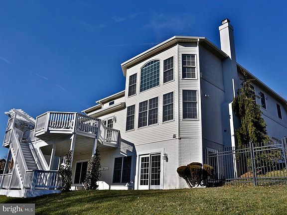 4th image of 13732 Valley Dr