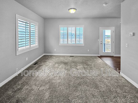 4th image of 15218 S Wild Horse Way