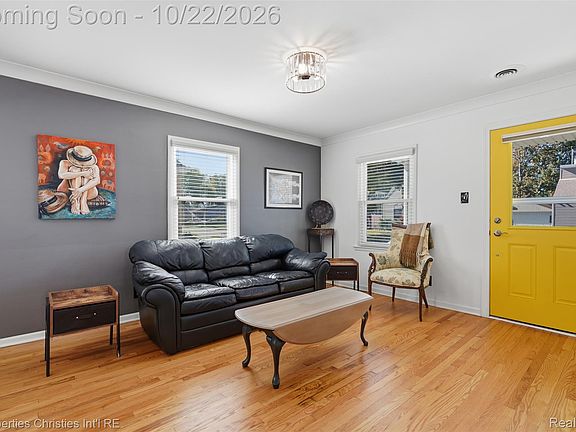 4th image of 3660 Cummings Ave