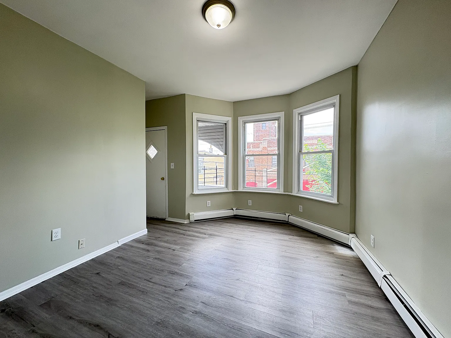 2 bed, 800 sqft, $1,800 — Photo 4